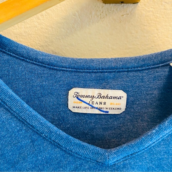 Tommy Bahama Mens V-Neck Pullover Blue - Picture 3 of 5